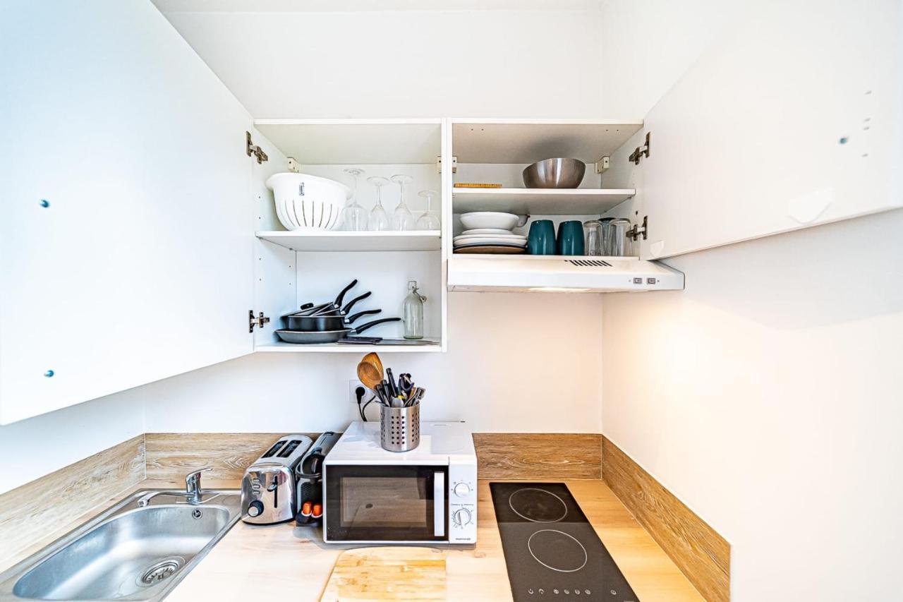 Le Debourg - Studio Tout Proche Metro B Lyon Bagian luar foto
